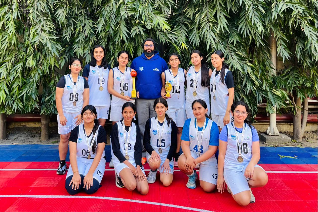 Champions of the 9th Sports LIS Cup